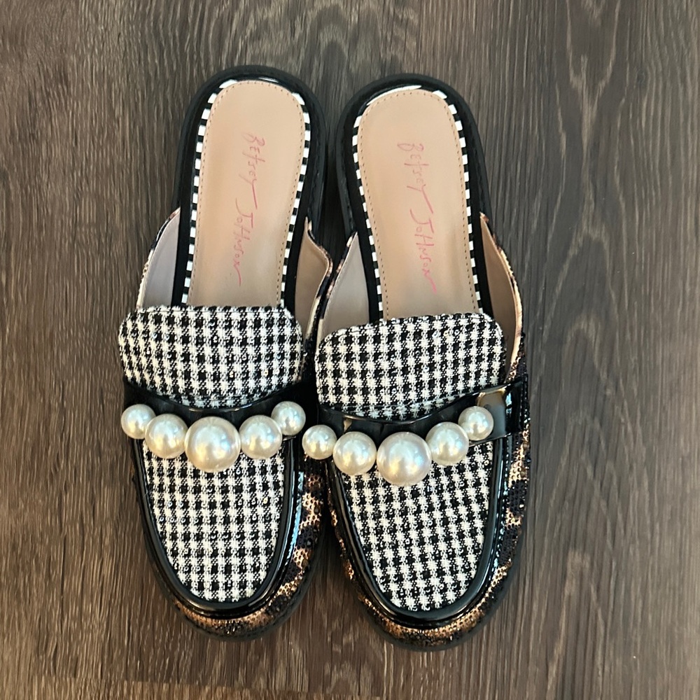 Betsey Johnson Black and White Mules with Pearl Accents